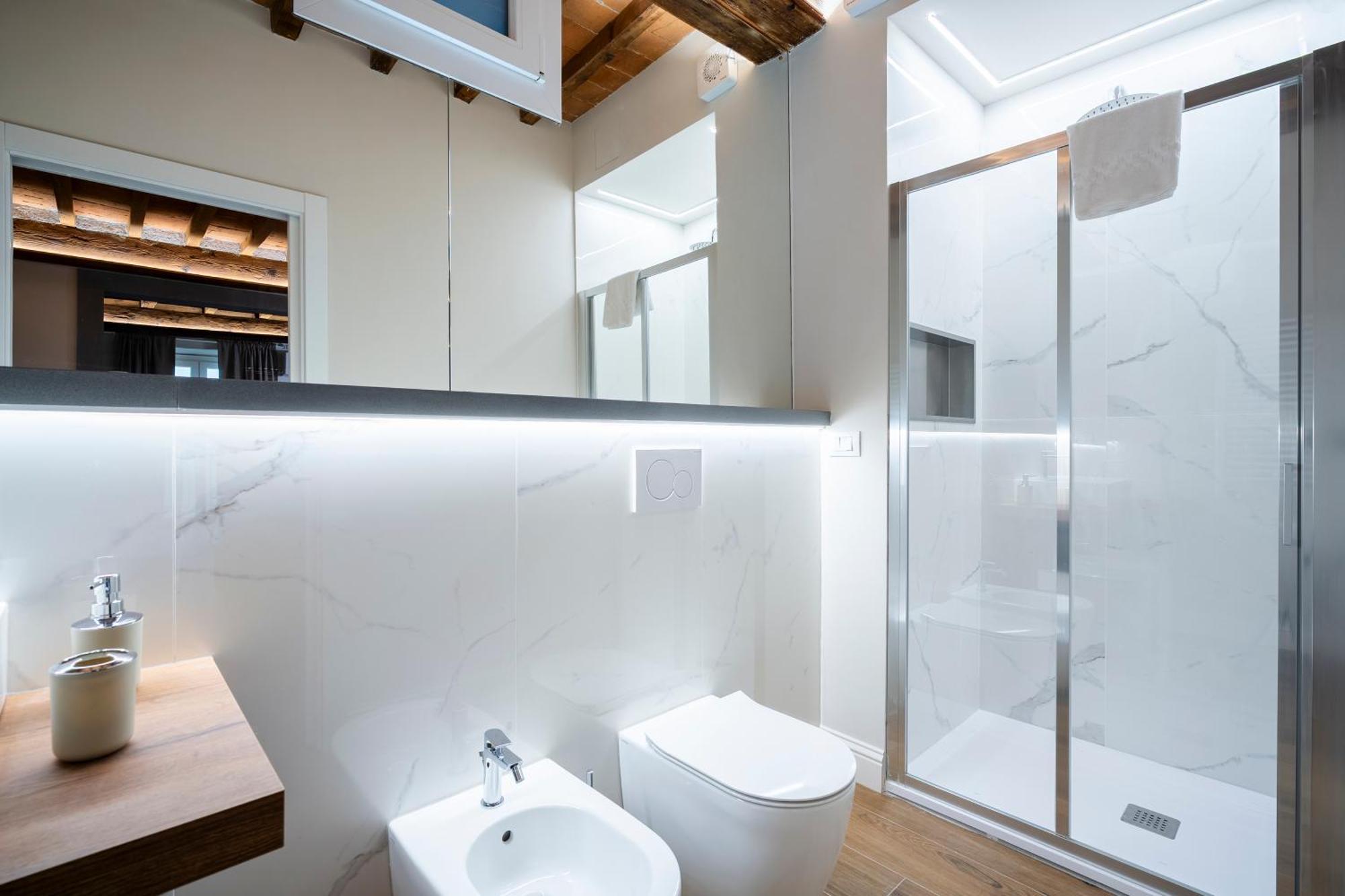 Guelfa 4 Guests With Terrace, Ac & Wi-fi Florence